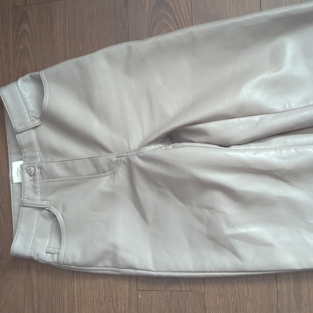 WILFRED x ARITZIA The Melina Pant High Waisted Vegan Leather - Picture 3 of 10
